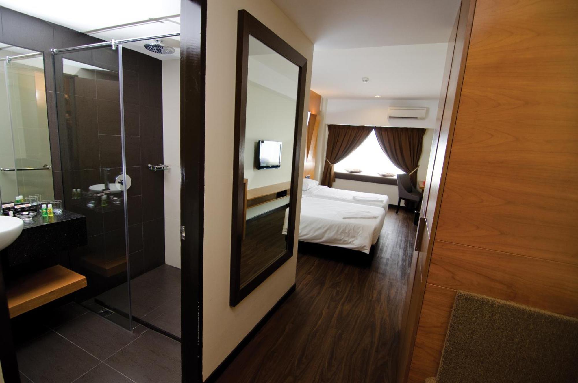C'Haya Hotel Kota Kinabalu Værelse billede
