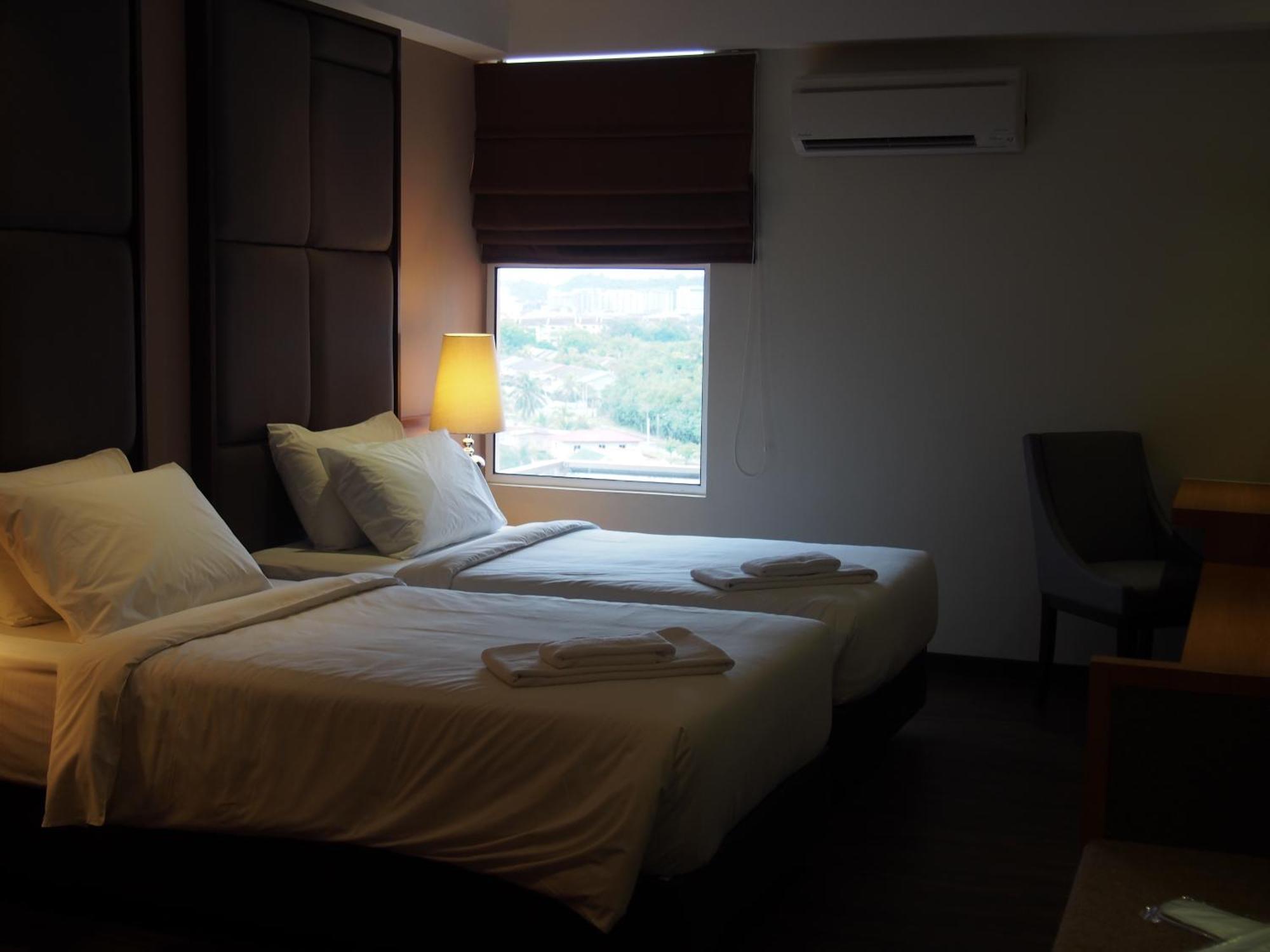 C'Haya Hotel Kota Kinabalu Værelse billede
