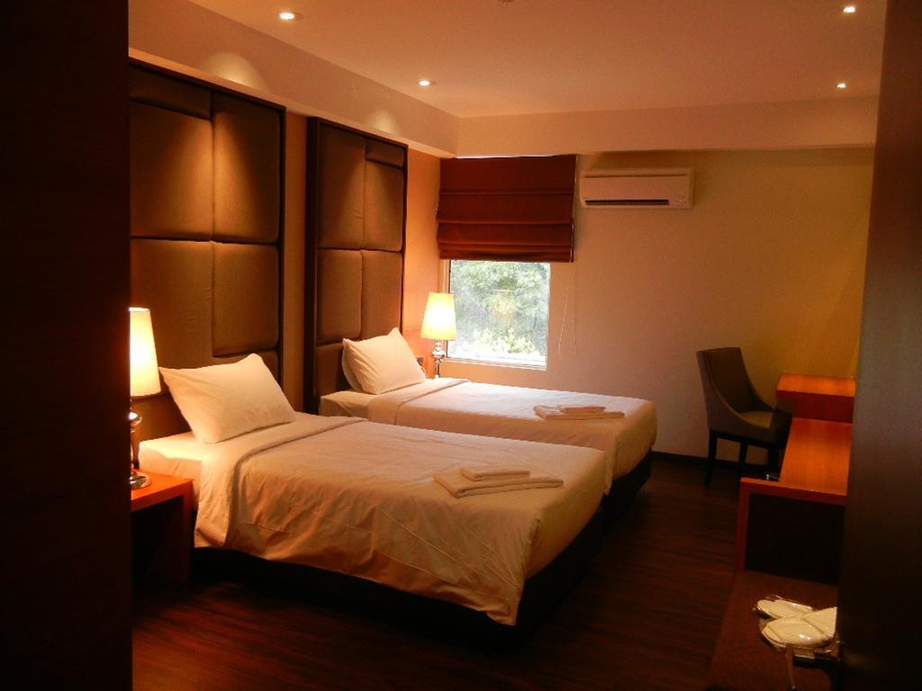 C'Haya Hotel Kota Kinabalu Værelse billede
