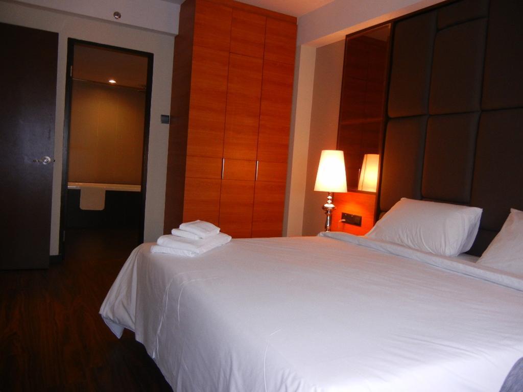 C'Haya Hotel Kota Kinabalu Værelse billede