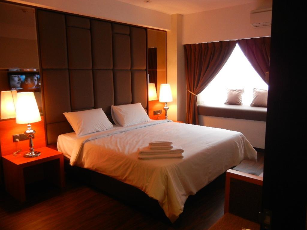 C'Haya Hotel Kota Kinabalu Eksteriør billede
